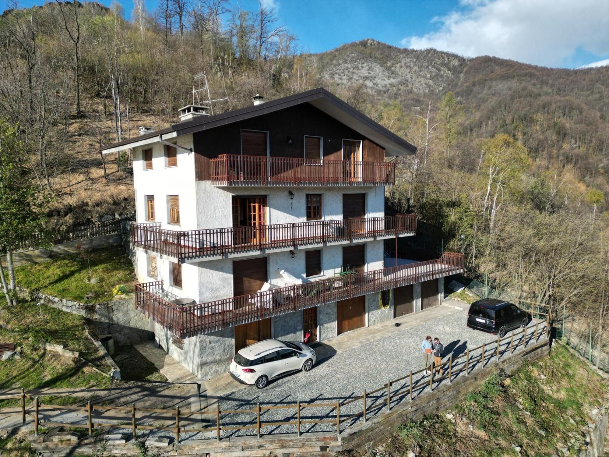 Gold Cave Casa Vacanze Relax Nel Bosco Appartamenti Pessinetto Exterior photo